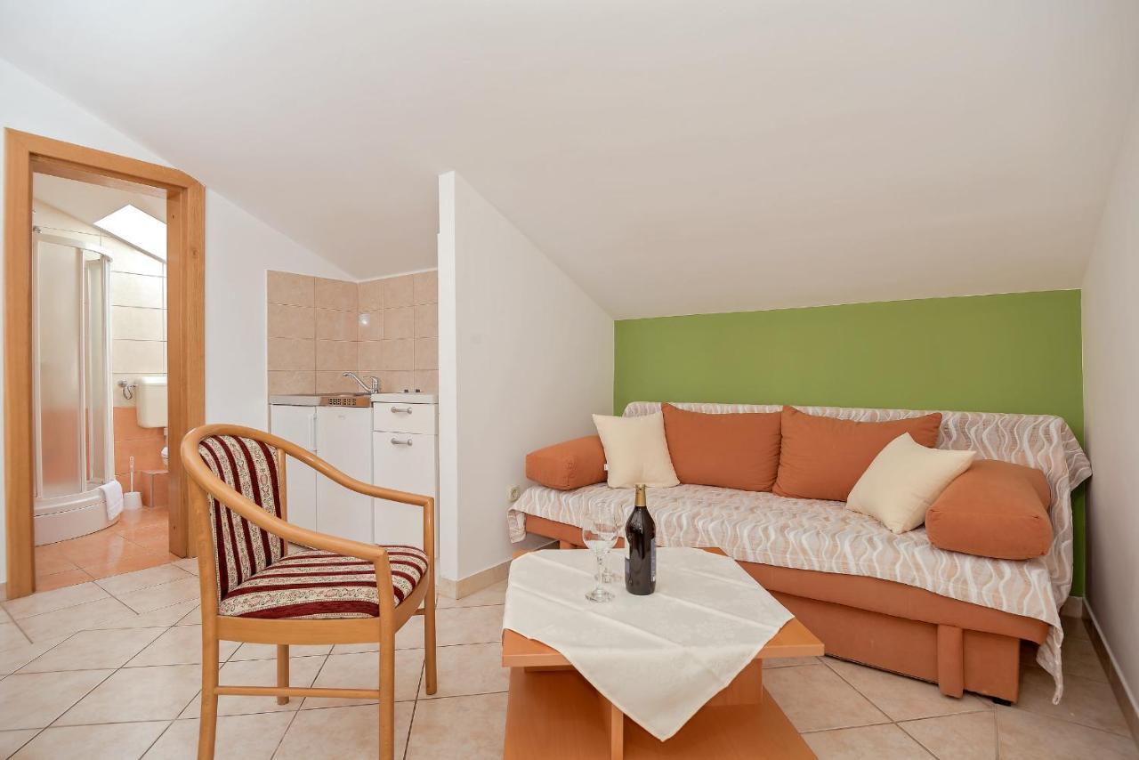 Apartmani Putnik Baška Voda Exterior foto