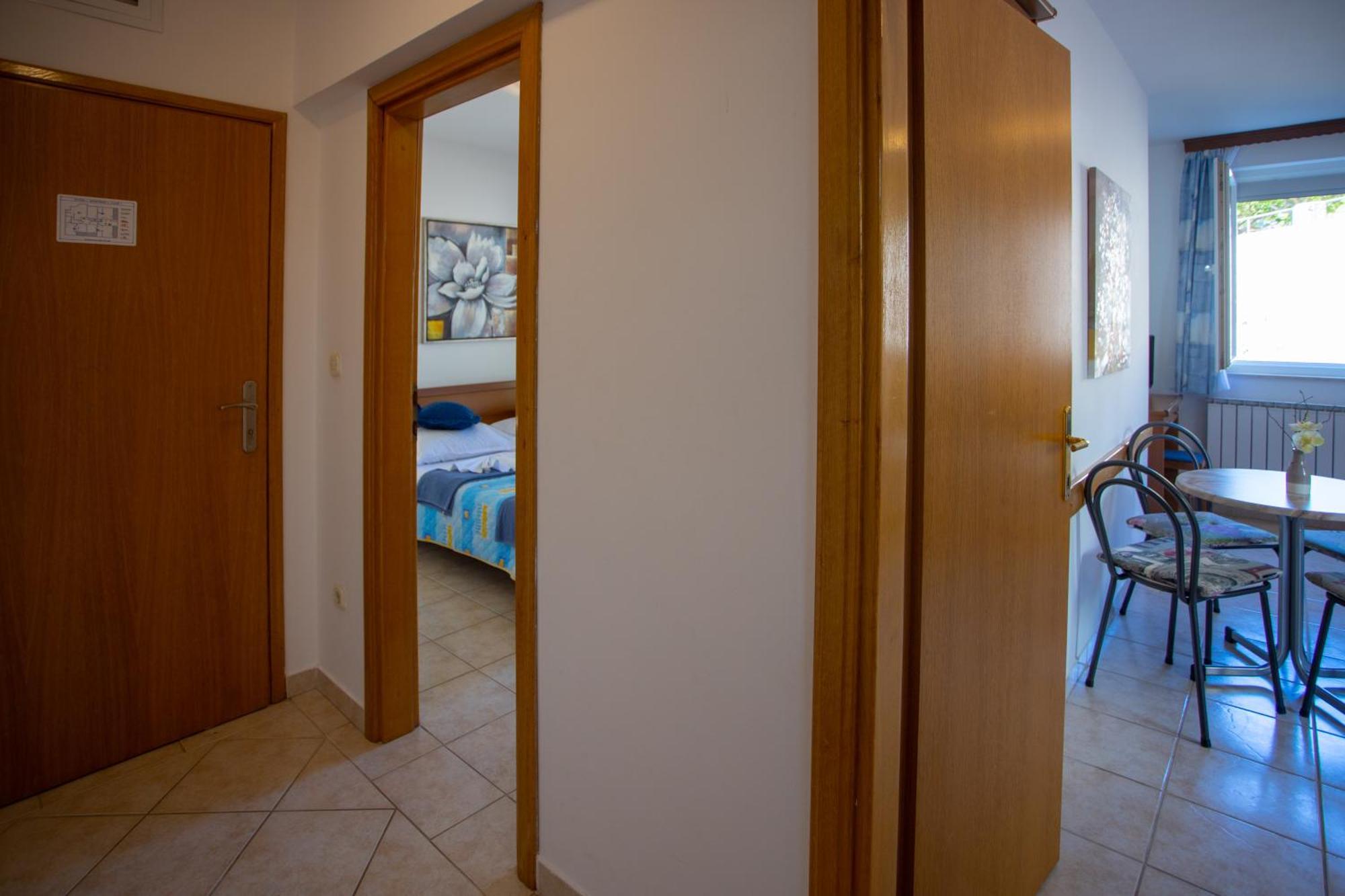 Apartmani Putnik Baška Voda Exterior foto